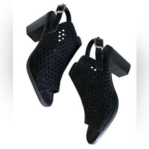 Sonoma Goods for Life Suede Peep Toe Slingback Heels Size 6.5 New